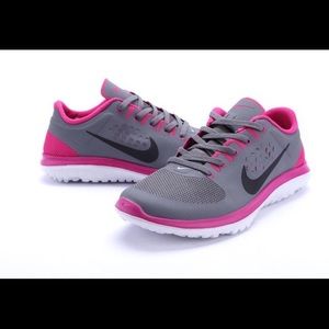 Nike FS Lite Run Womens Running Sneakers size 6.5